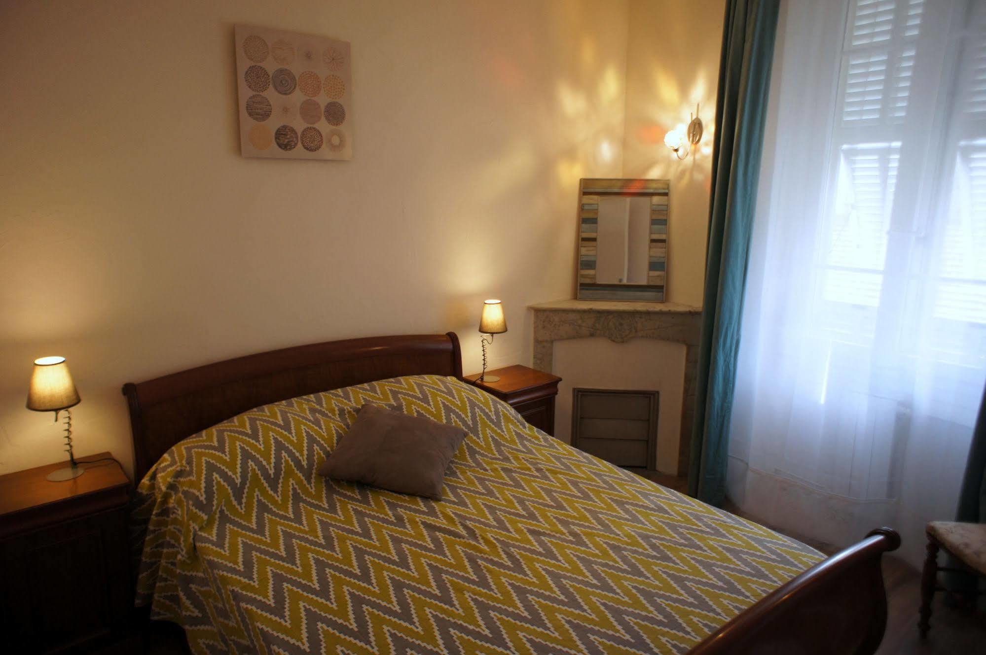 Zeperfectplace - Vieux Nice Garibaldi 3 Chambres ภายนอก รูปภาพ